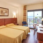 Port Hotel 3*