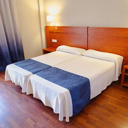 Port Otel 3*