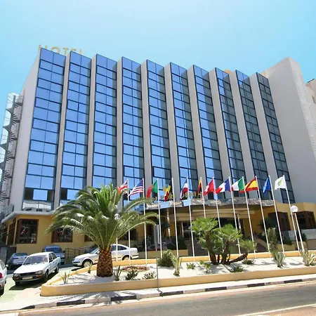 فندق Port دينايا