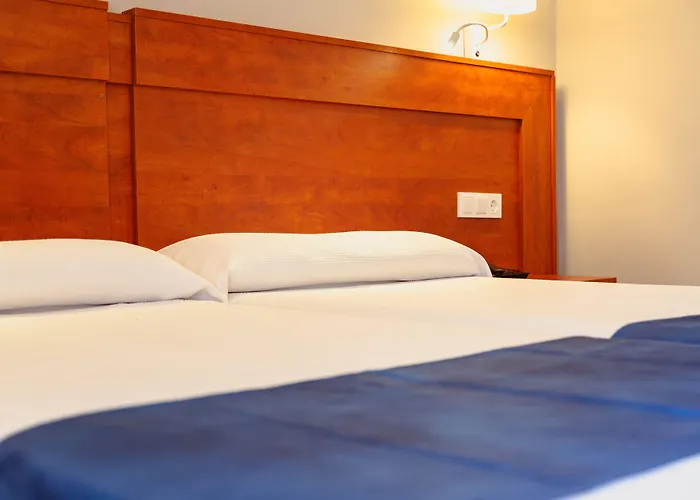 Port Hotel 3*